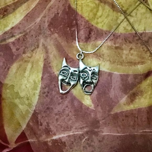 Siver necklaces with chain - Picture 2 of 4